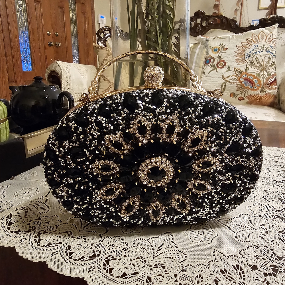 COUTURE BLK AND GOLD EMBELLISHED CLUTCH